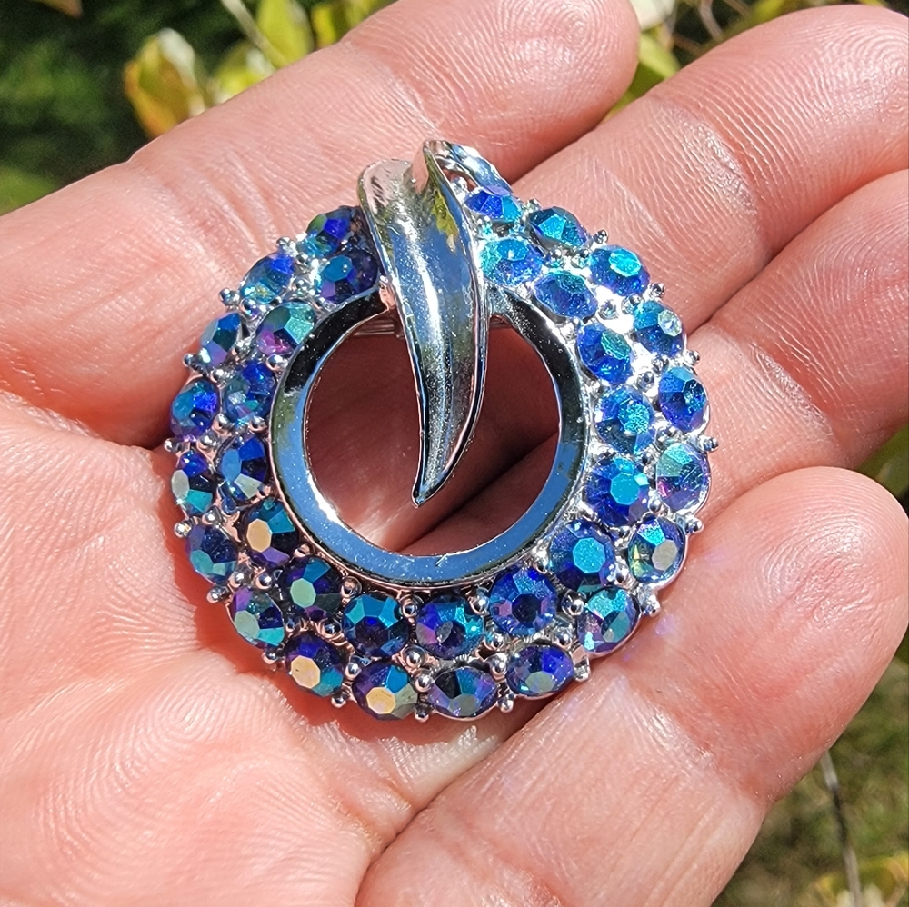 Aurora Blue Crystal Circle Brooch - Womens Jewelry - Picture 2 of 5